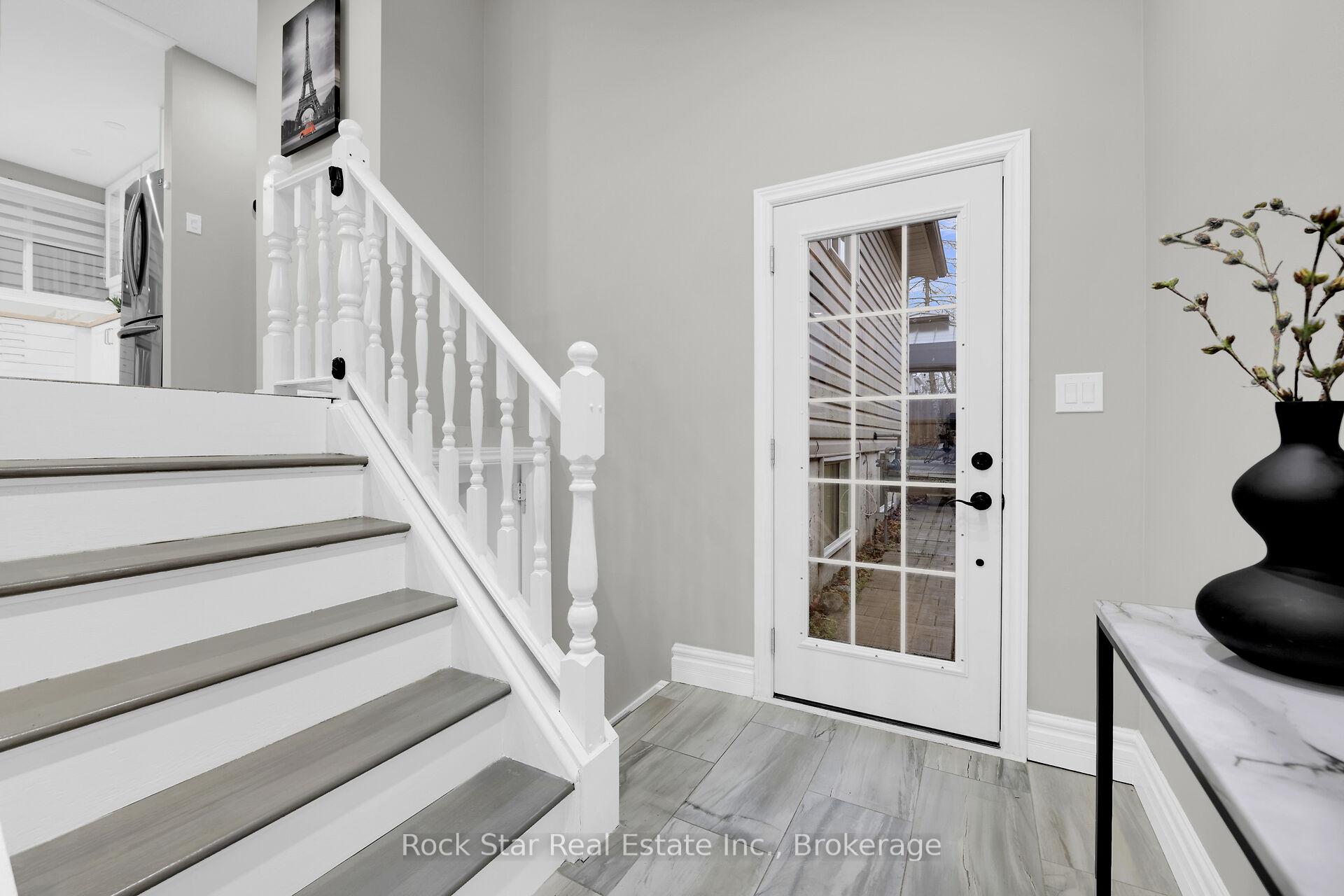 Photo 27 of 75 Queen Victoria Drive, Hamilton, Quinndale — HOMEH