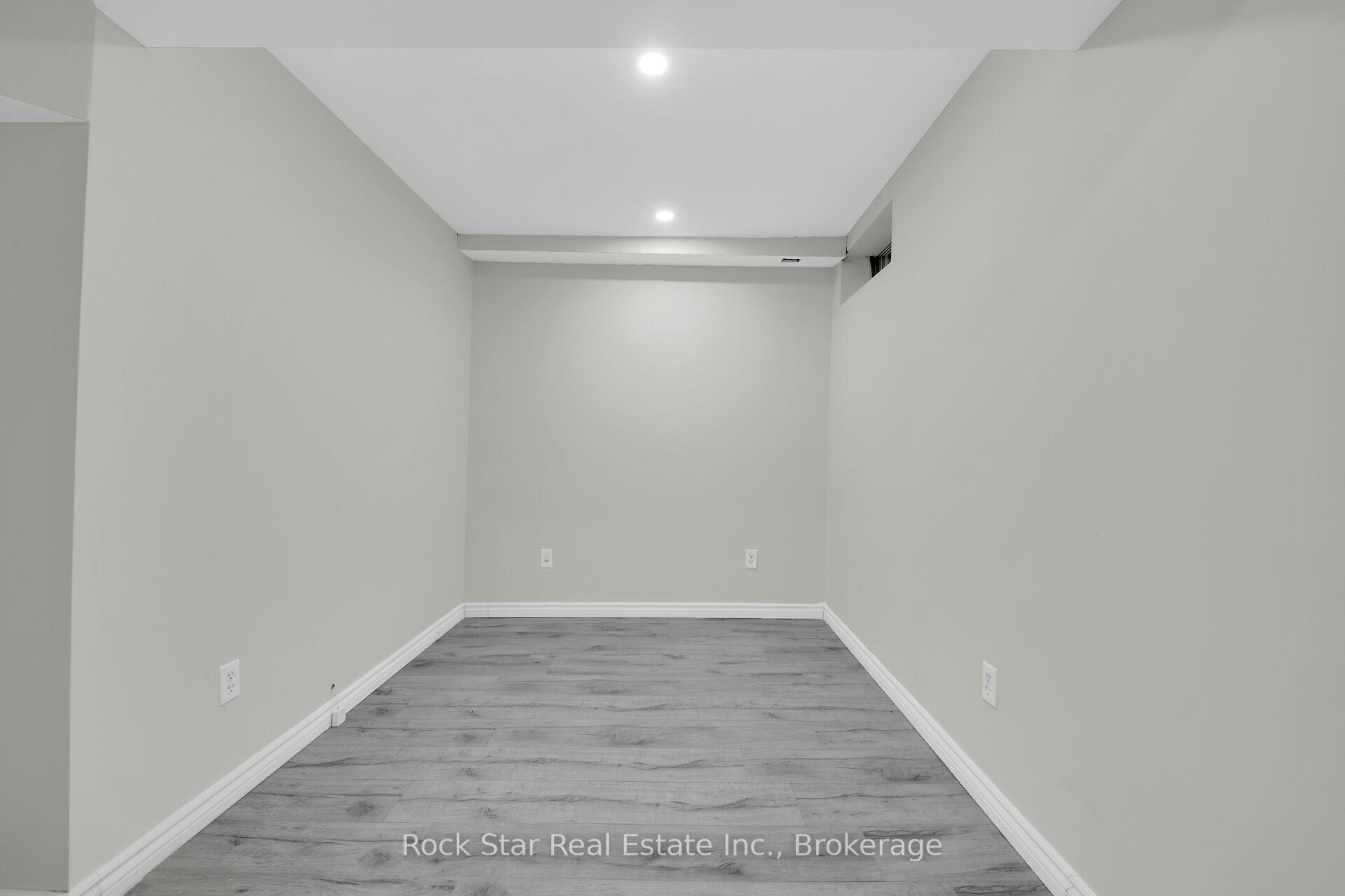 Photo 34 of 75 Queen Victoria Drive, Hamilton, Quinndale — HOMEH