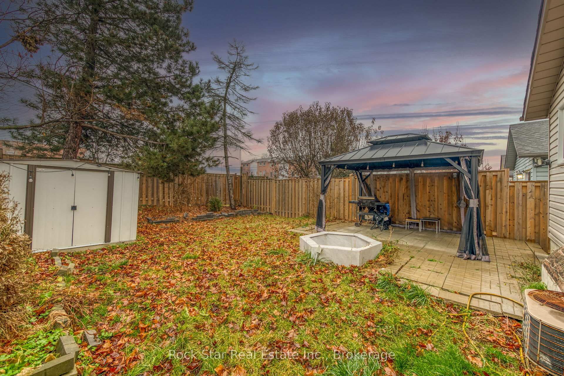 Photo 37 of 75 Queen Victoria Drive, Hamilton, Quinndale — HOMEH