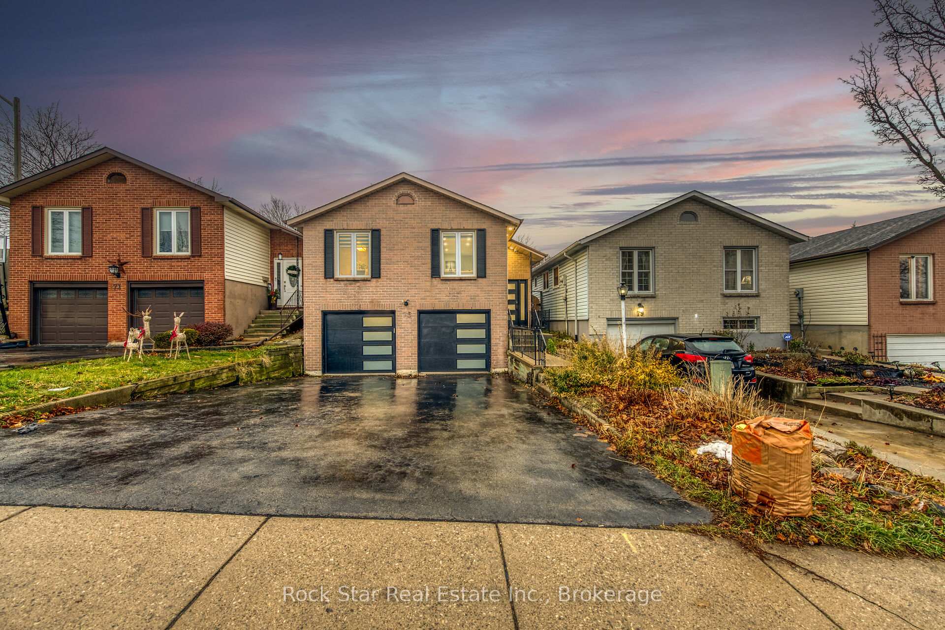 Photo 39 of 75 Queen Victoria Drive, Hamilton, Quinndale — HOMEH