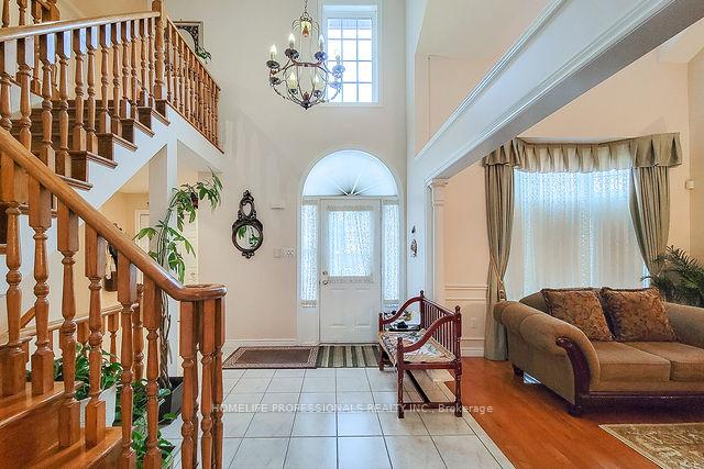 Photo 12 of 88 Cabriolet Crescent, Hamilton, Meadowlands — HOMEH