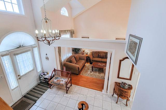 Photo 13 of 88 Cabriolet Crescent, Hamilton, Meadowlands — HOMEH