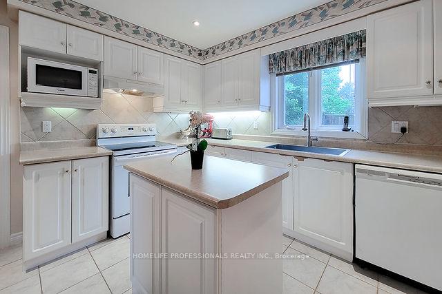 Photo 26 of 88 Cabriolet Crescent, Hamilton, Meadowlands — HOMEH