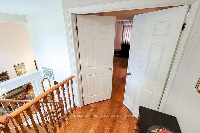 Photo 36 of 88 Cabriolet Crescent, Hamilton, Meadowlands — HOMEH