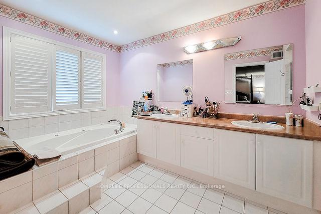 Photo 40 of 88 Cabriolet Crescent, Hamilton, Meadowlands — HOMEH