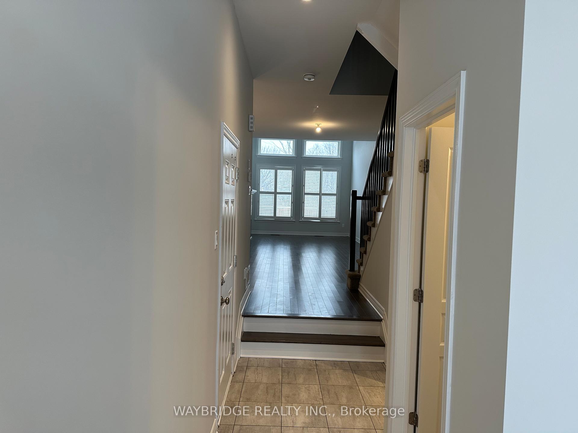 Photo 4 of 1022 Cedar Creek Drive E, Ottawa, Blossom Park/Kemp Park/Findlay Creek — HOMEH