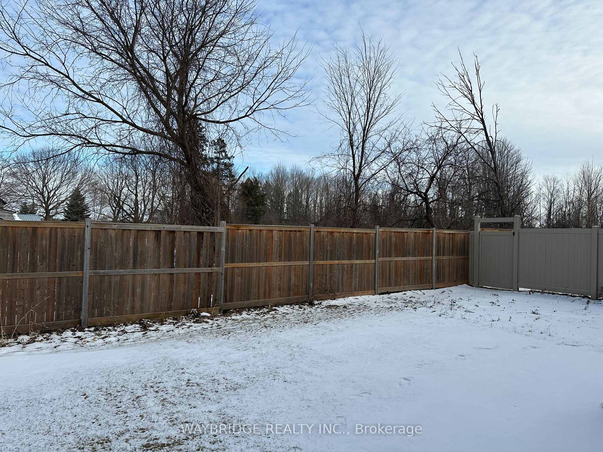 Photo 2 of 1022 Cedar Creek Drive E, Ottawa, Blossom Park/Kemp Park/Findlay Creek — HOMEH