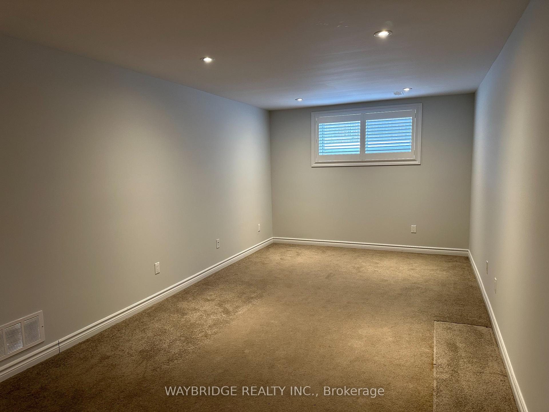 Photo 32 of 1022 Cedar Creek Drive E, Ottawa, Blossom Park/Kemp Park/Findlay Creek — HOMEH