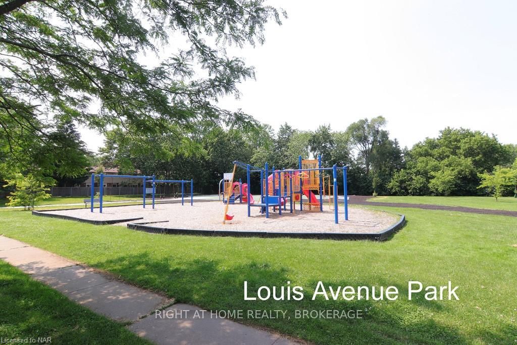 Photo 13 of 63 Louis Avenue, St. Catharines, Bunting/Linwell — HOMEH