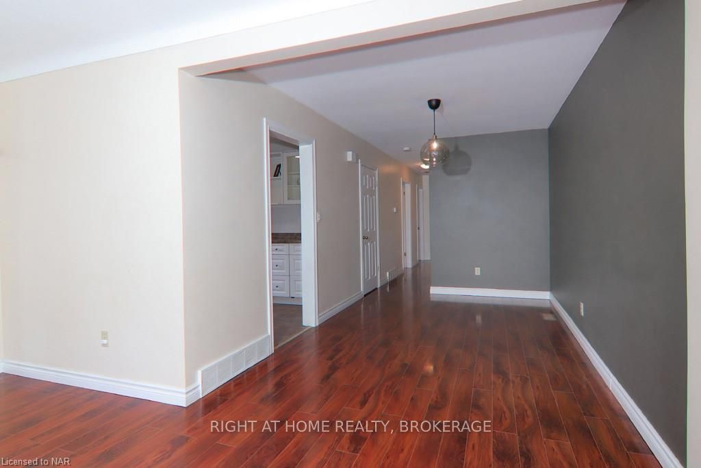 Photo 20 of 63 Louis Avenue, St. Catharines, Bunting/Linwell — HOMEH