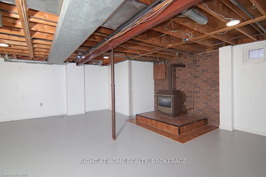 Photo 32 of 63 Louis Avenue, St. Catharines, Bunting/Linwell — HOMEH