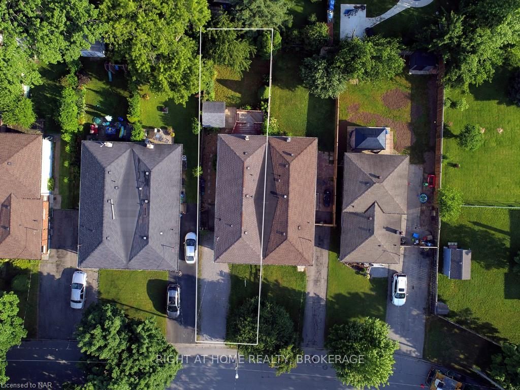 Photo 38 of 63 Louis Avenue, St. Catharines, Bunting/Linwell — HOMEH