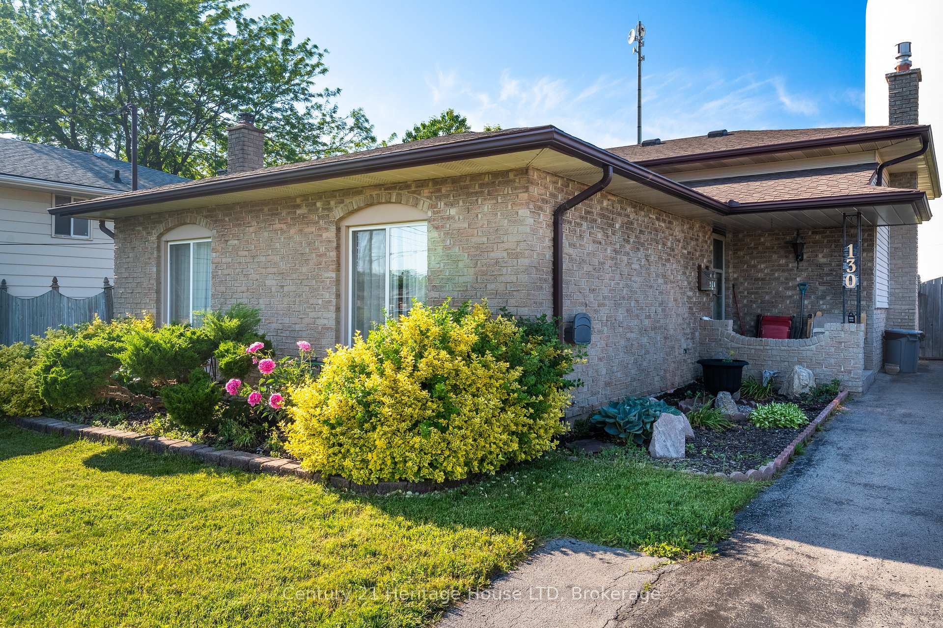 Photo 1 of 130 St Davids Rd, St. Catharines, Burleigh Hill — HOMEH