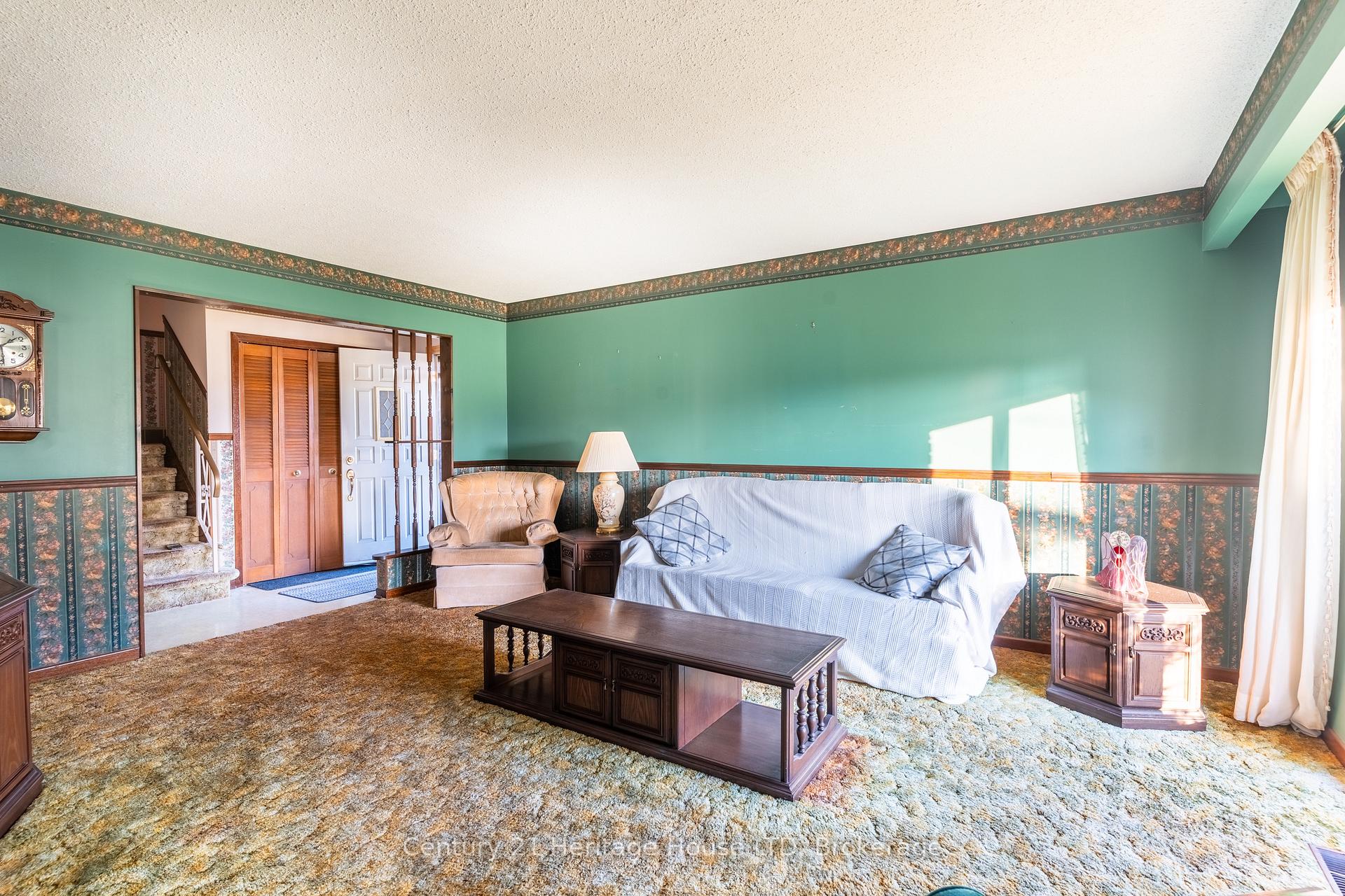 Photo 10 of 130 St Davids Rd, St. Catharines, Burleigh Hill — HOMEH