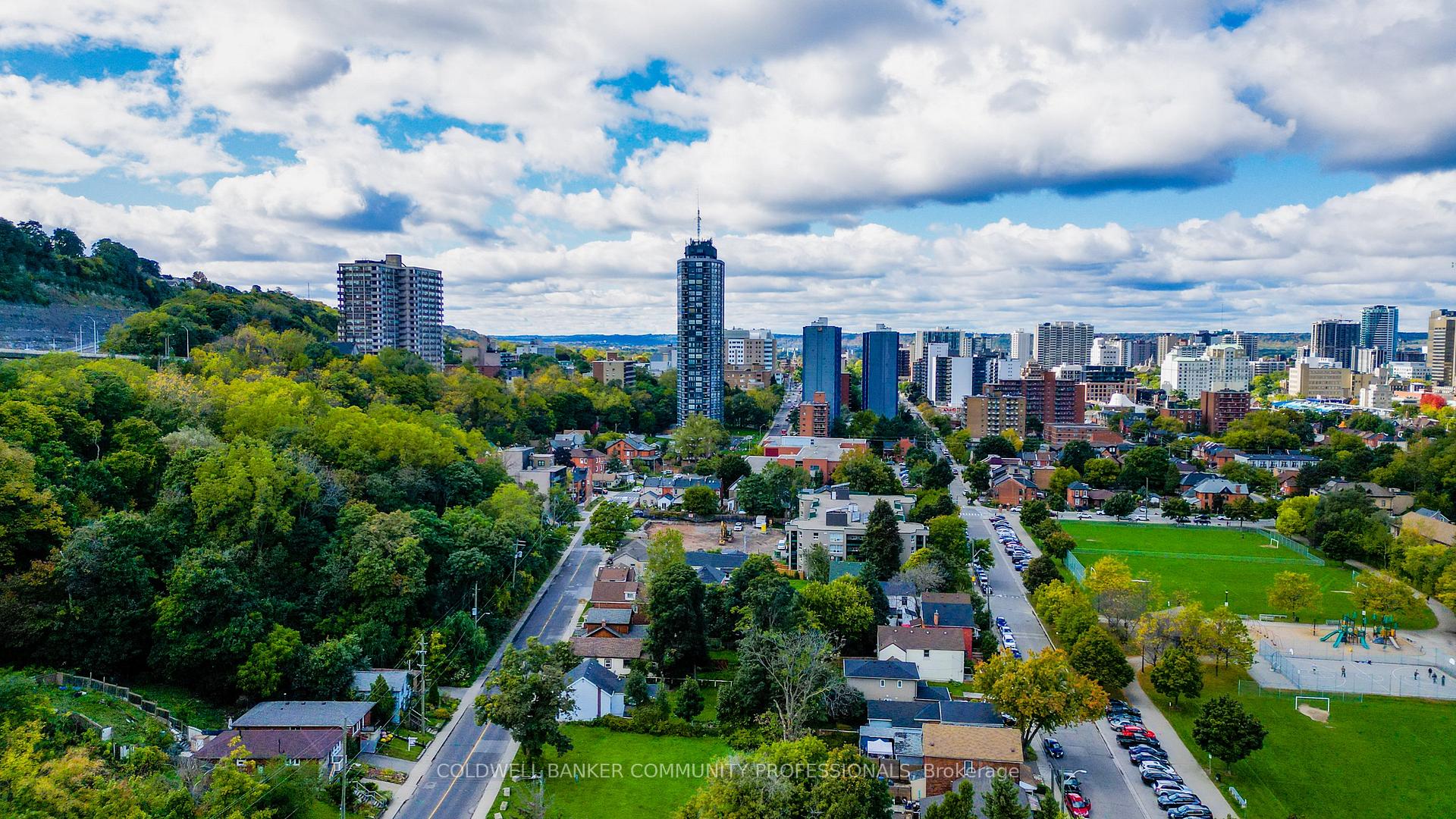 Photo 5 of 249 Charlton Avenue E, Hamilton, Corktown — HOMEH