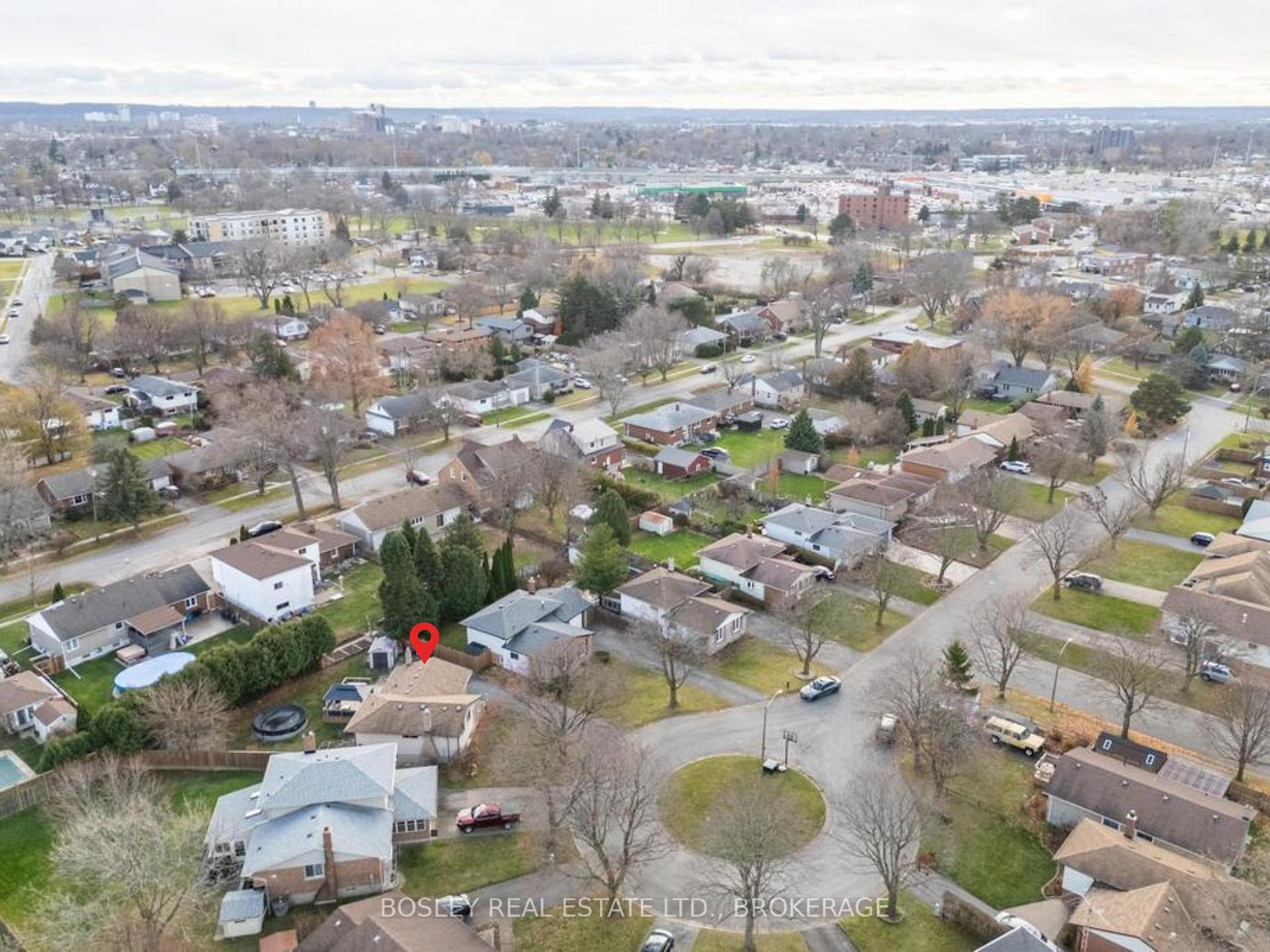 Photo 3 of 15 Audrey Street, St. Catharines, Fairview — HOMEH