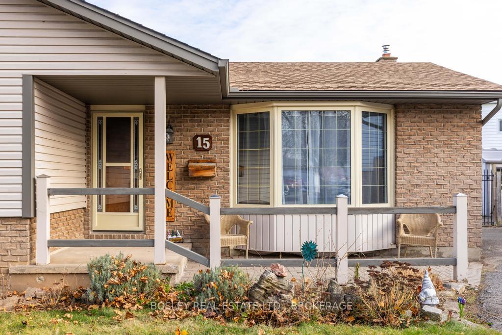 Photo 4 of 15 Audrey Street, St. Catharines, Fairview — HOMEH