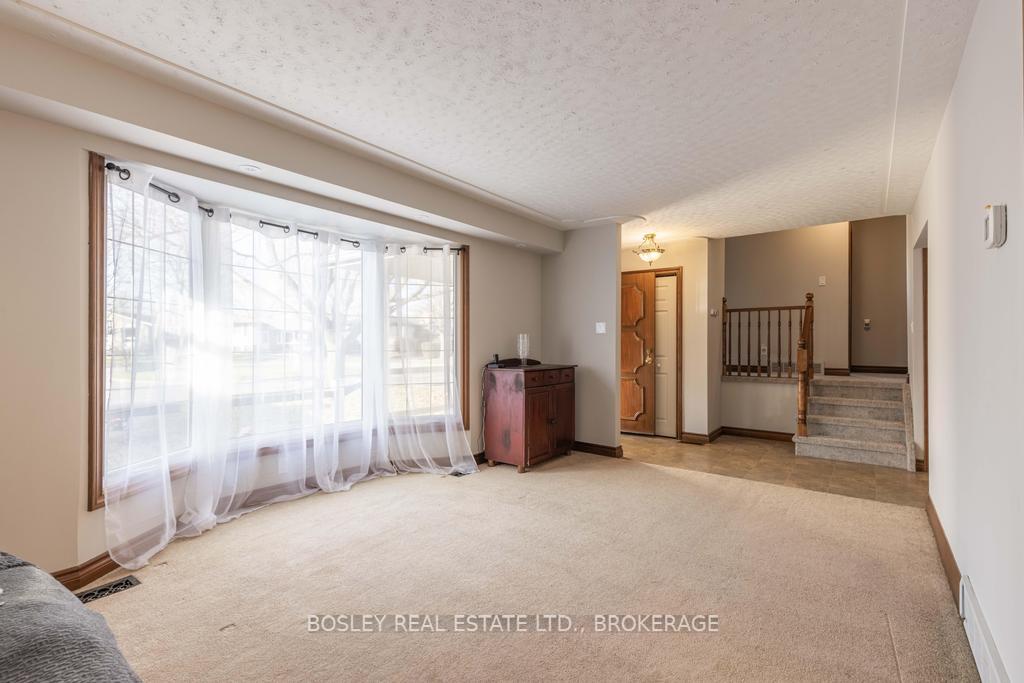 Photo 8 of 15 Audrey Street, St. Catharines, Fairview — HOMEH