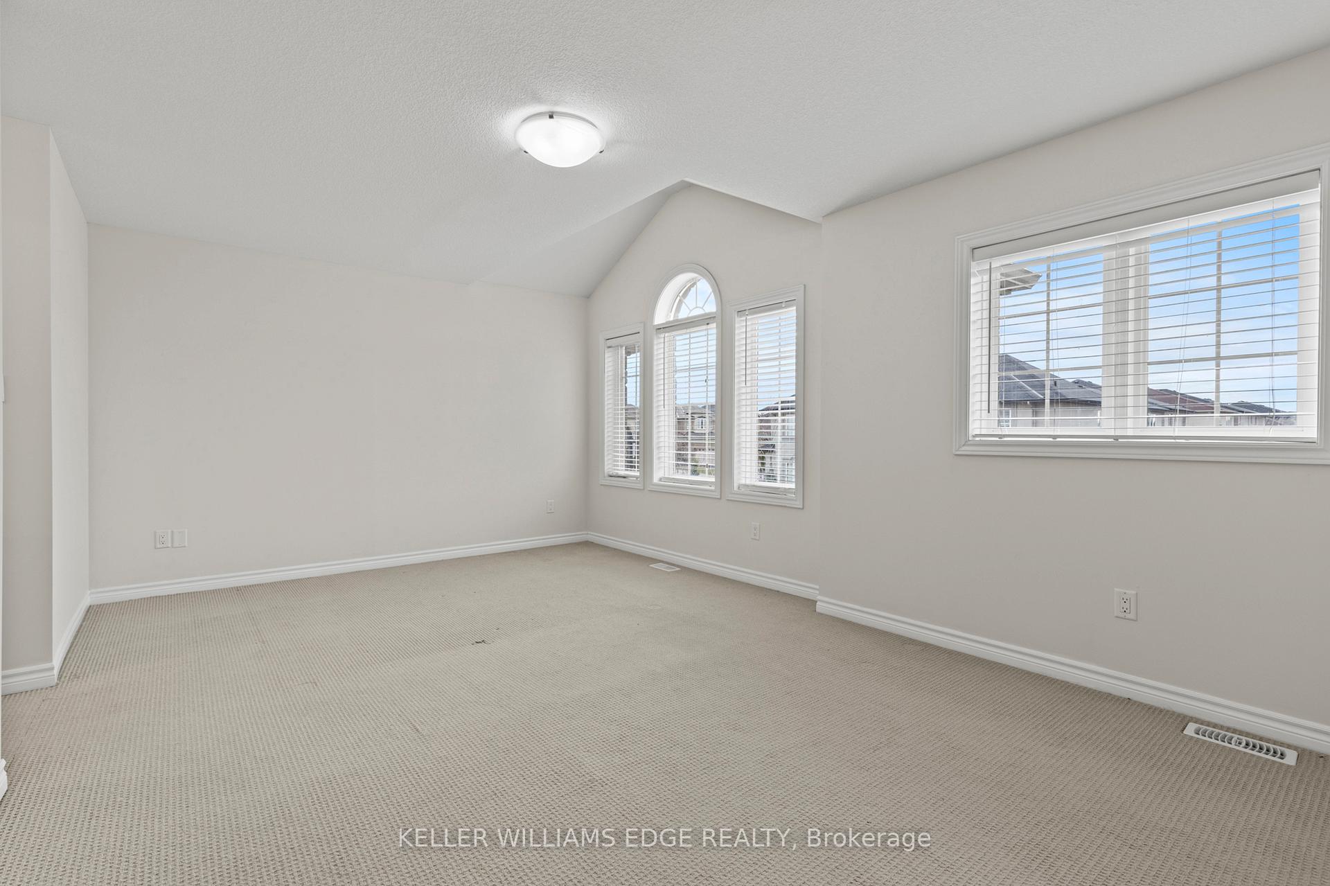 Photo 17 of 74 Vinton Road, Hamilton, Meadowlands — HOMEH