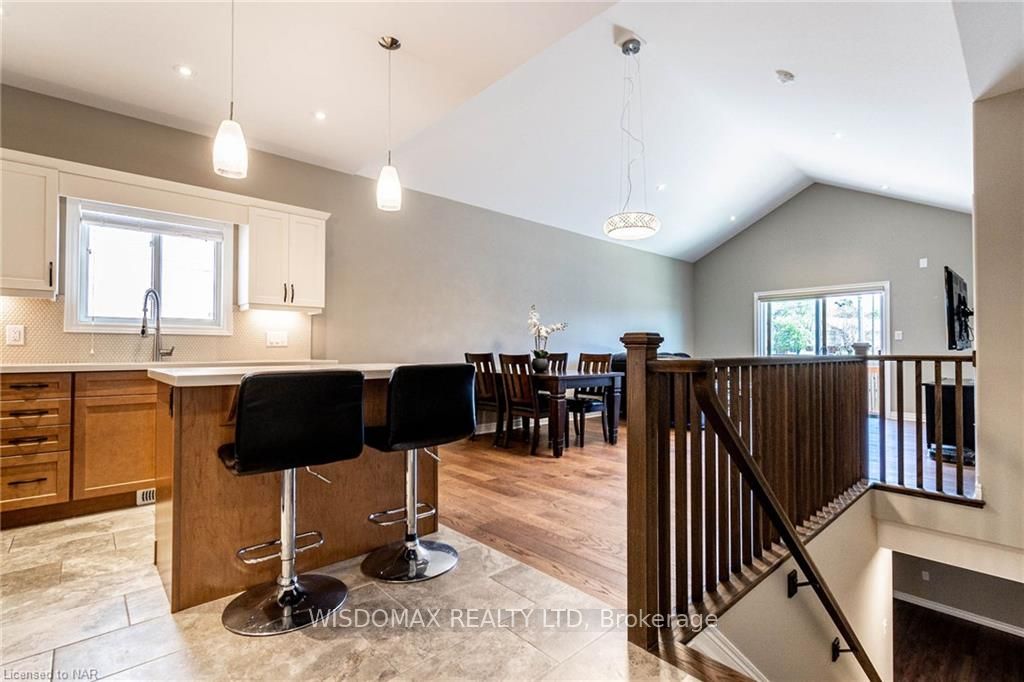 Photo 20 of 8 Berkshire Drive, St. Catharines, Carlton/Bunting — HOMEH