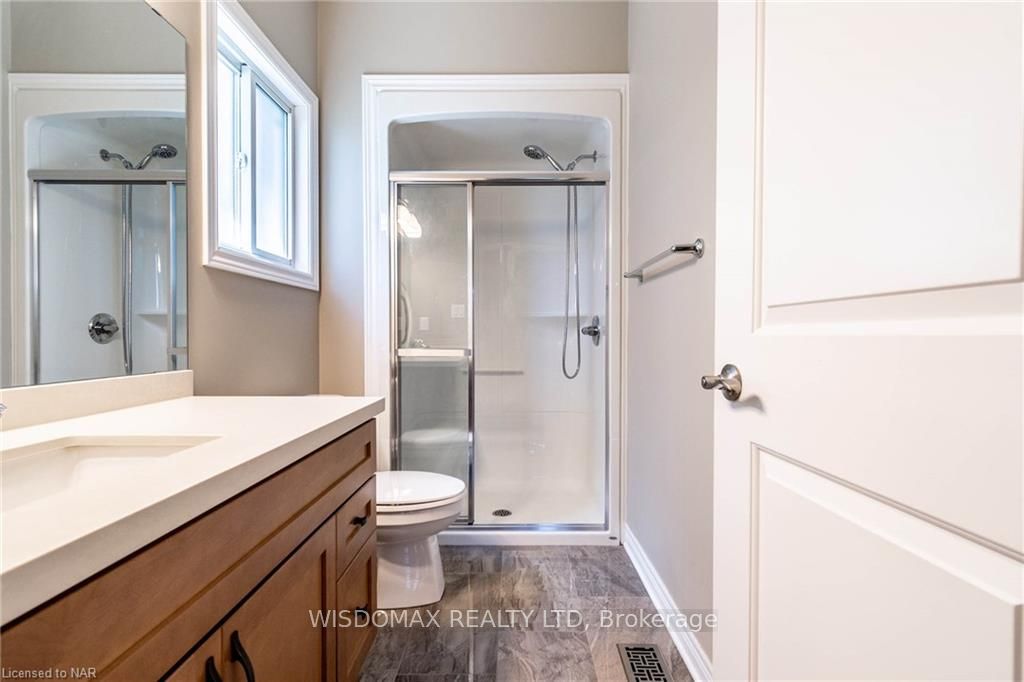 Photo 24 of 8 Berkshire Drive, St. Catharines, Carlton/Bunting — HOMEH
