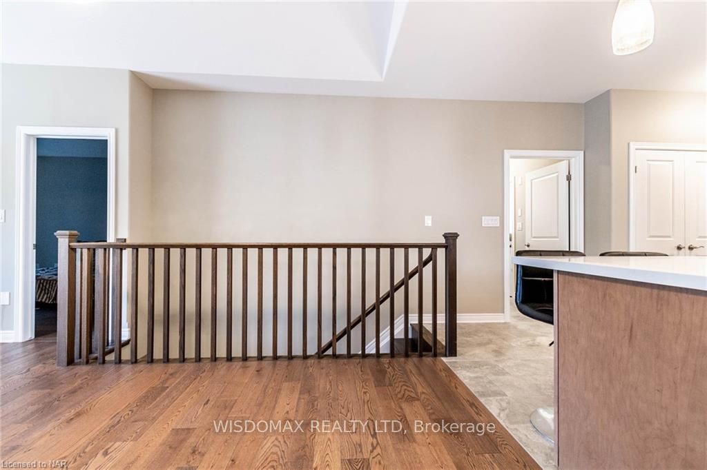 Photo 21 of 8 Berkshire Drive, St. Catharines, Carlton/Bunting — HOMEH