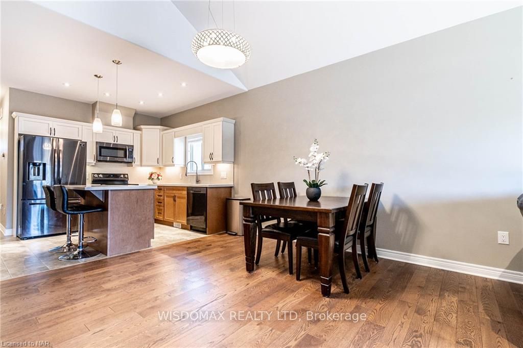 Photo 16 of 8 Berkshire Drive, St. Catharines, Carlton/Bunting — HOMEH