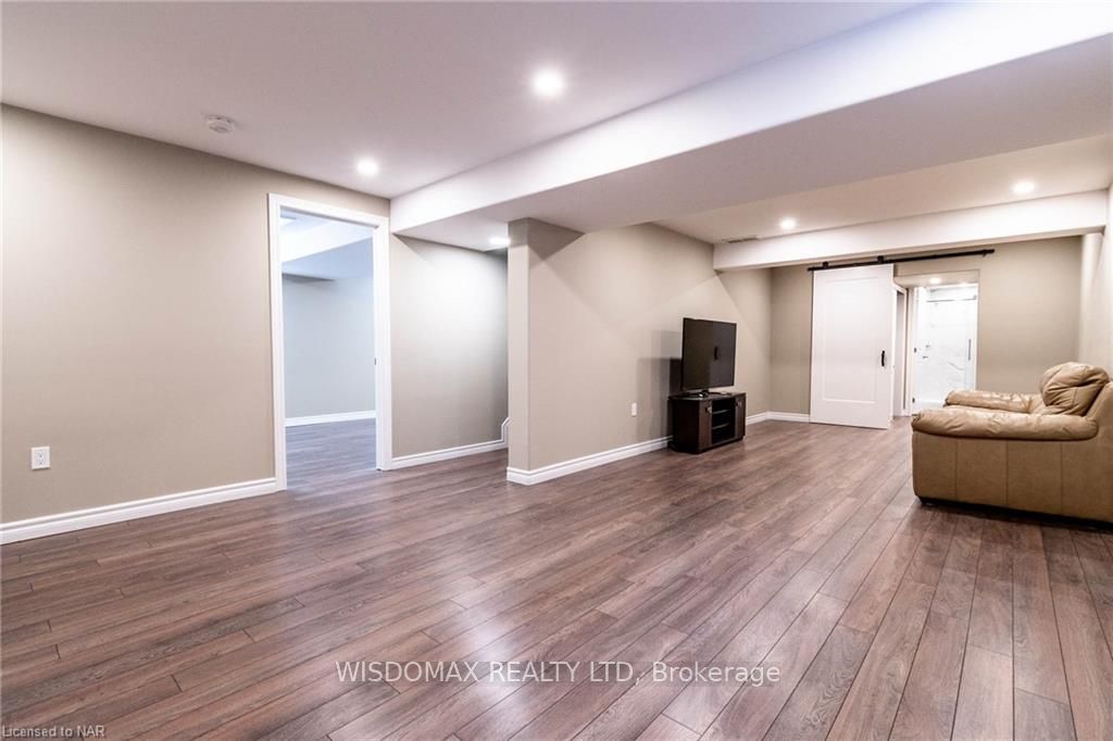 Photo 27 of 8 Berkshire Drive, St. Catharines, Carlton/Bunting — HOMEH