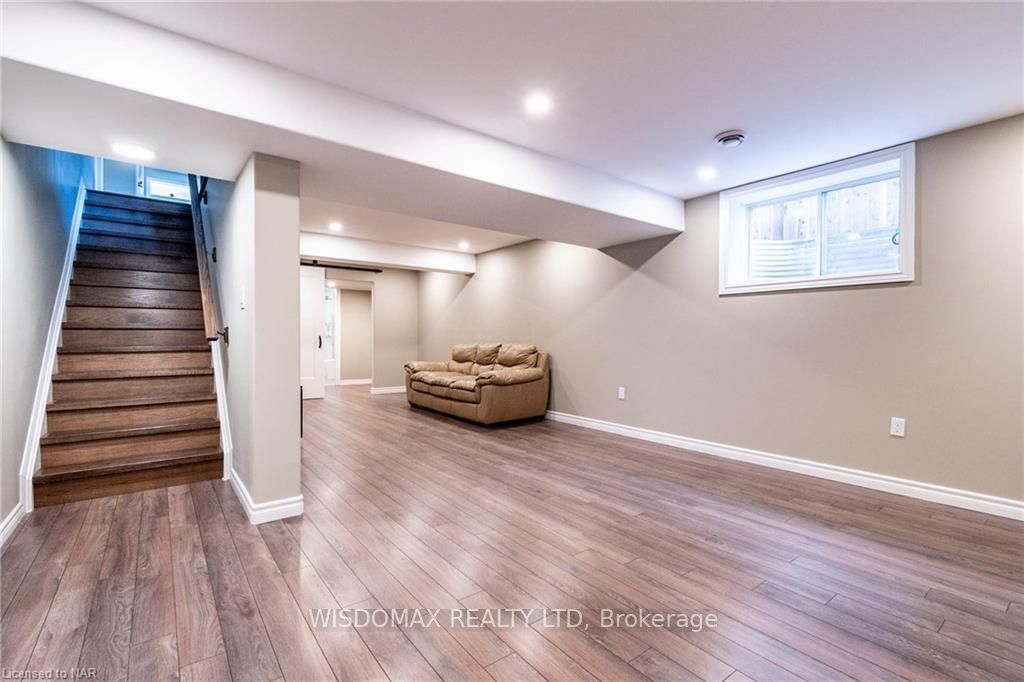 Photo 26 of 8 Berkshire Drive, St. Catharines, Carlton/Bunting — HOMEH