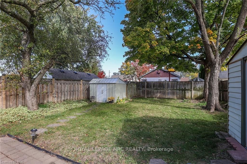 Photo 5 of 26 Doncaster Boulevard, St. Catharines, Fairview — HOMEH