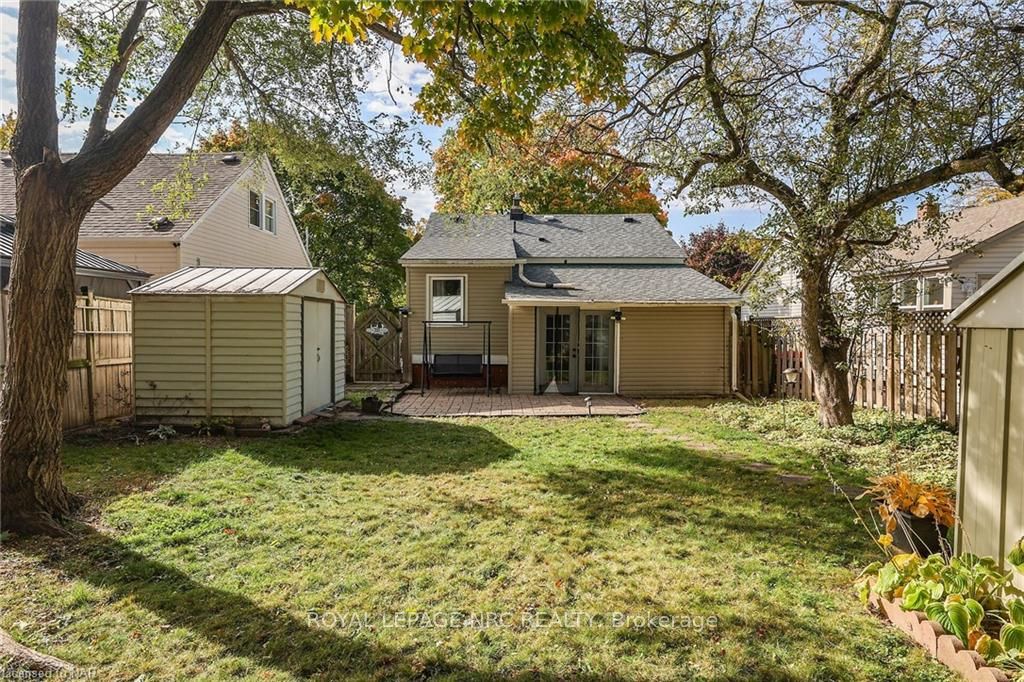 Photo 6 of 26 Doncaster Boulevard, St. Catharines, Fairview — HOMEH