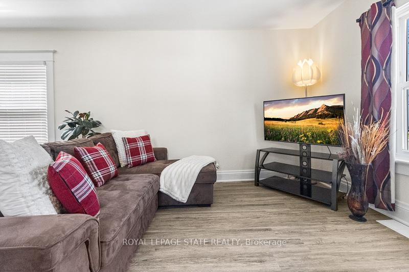 Photo 5 of 18 Prince Street, St. Catharines, E. Chester — HOMEH