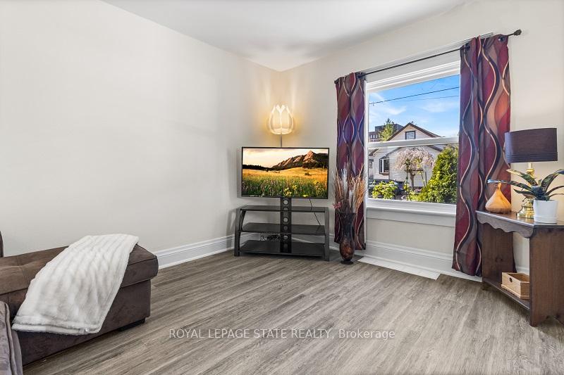 Photo 6 of 18 Prince Street, St. Catharines, E. Chester — HOMEH