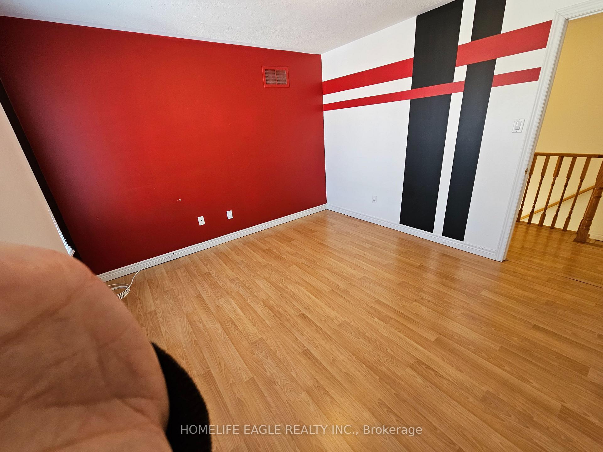 Photo 10 of 77 Earl Stewart Drive, Aurora, Bayview Wellington — HOMEH