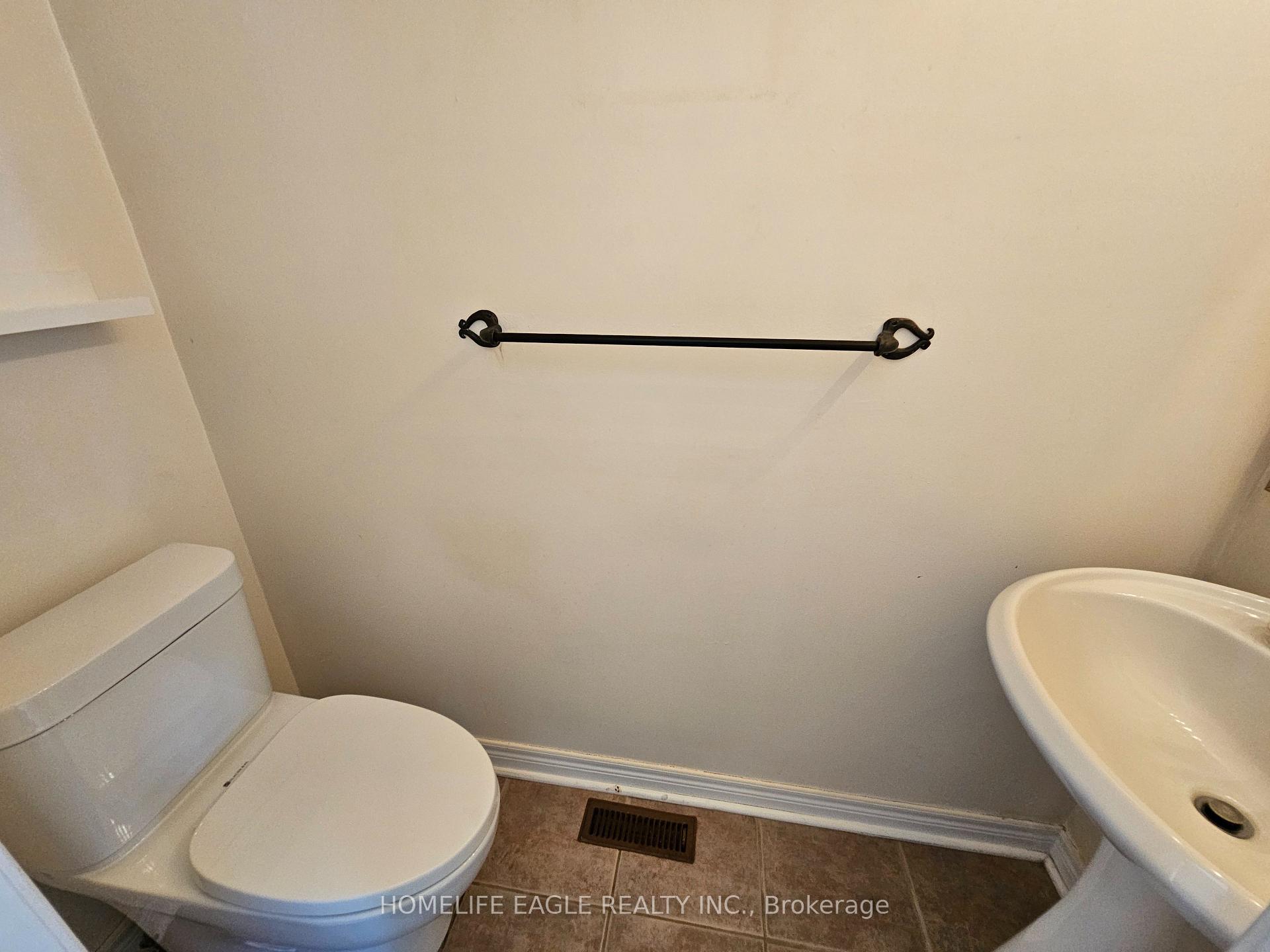 Photo 17 of 77 Earl Stewart Drive, Aurora, Bayview Wellington — HOMEH