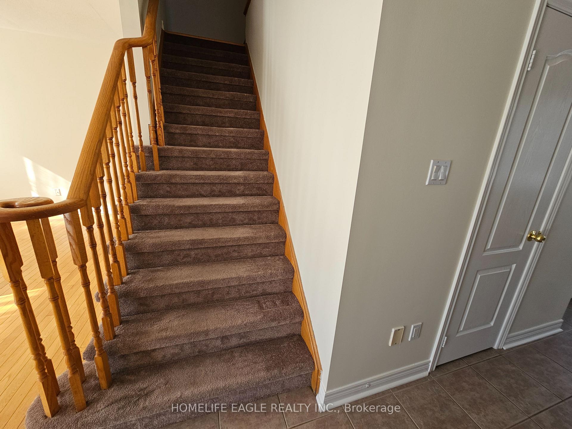 Photo 20 of 77 Earl Stewart Drive, Aurora, Bayview Wellington — HOMEH