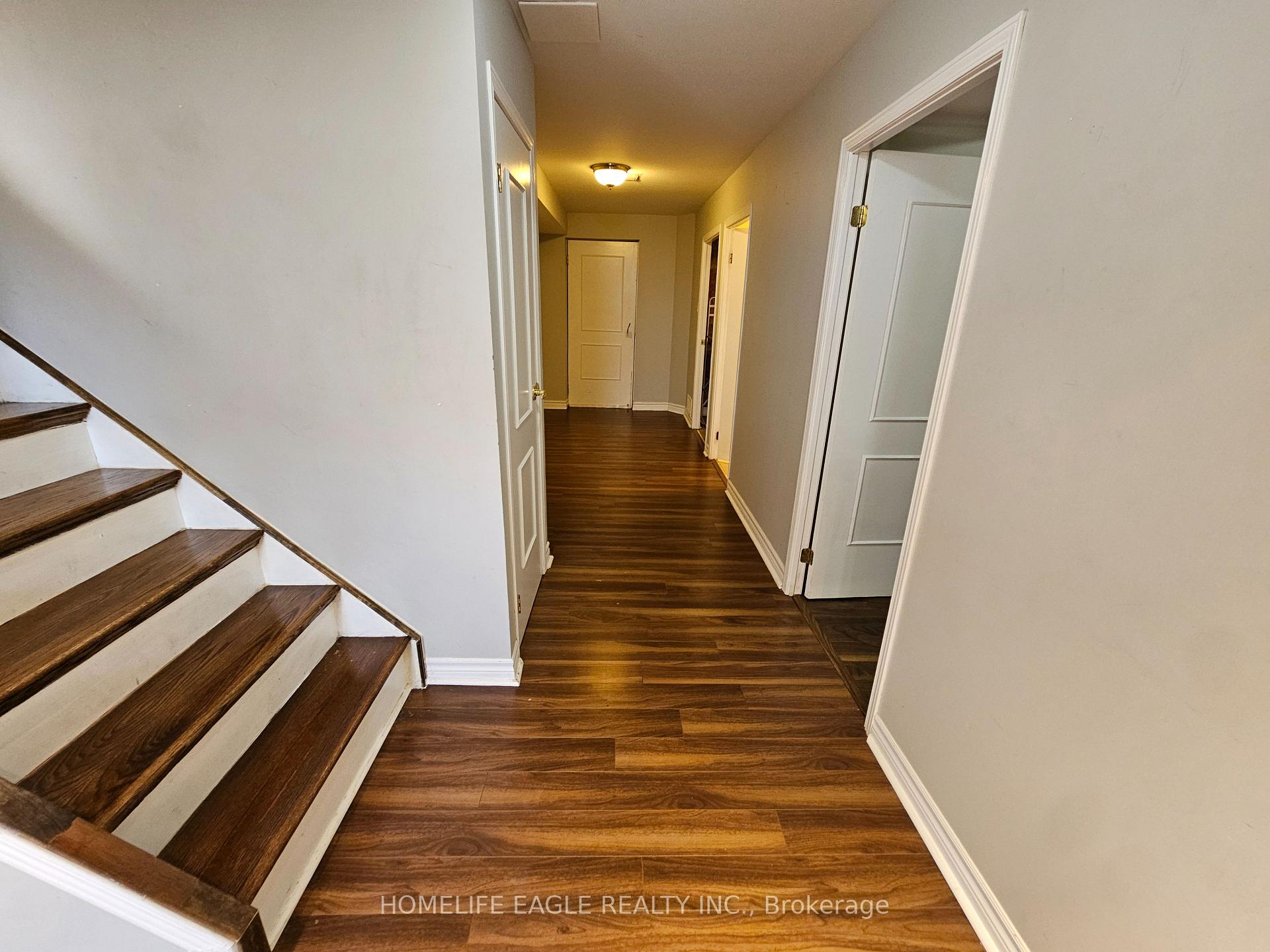 Photo 21 of 77 Earl Stewart Drive, Aurora, Bayview Wellington — HOMEH