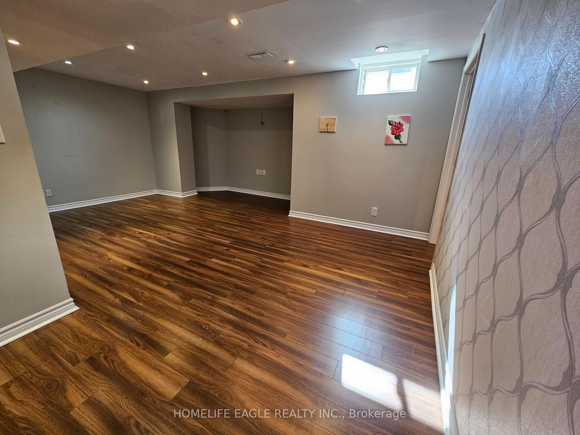 Photo 29 of 77 Earl Stewart Drive, Aurora, Bayview Wellington — HOMEH
