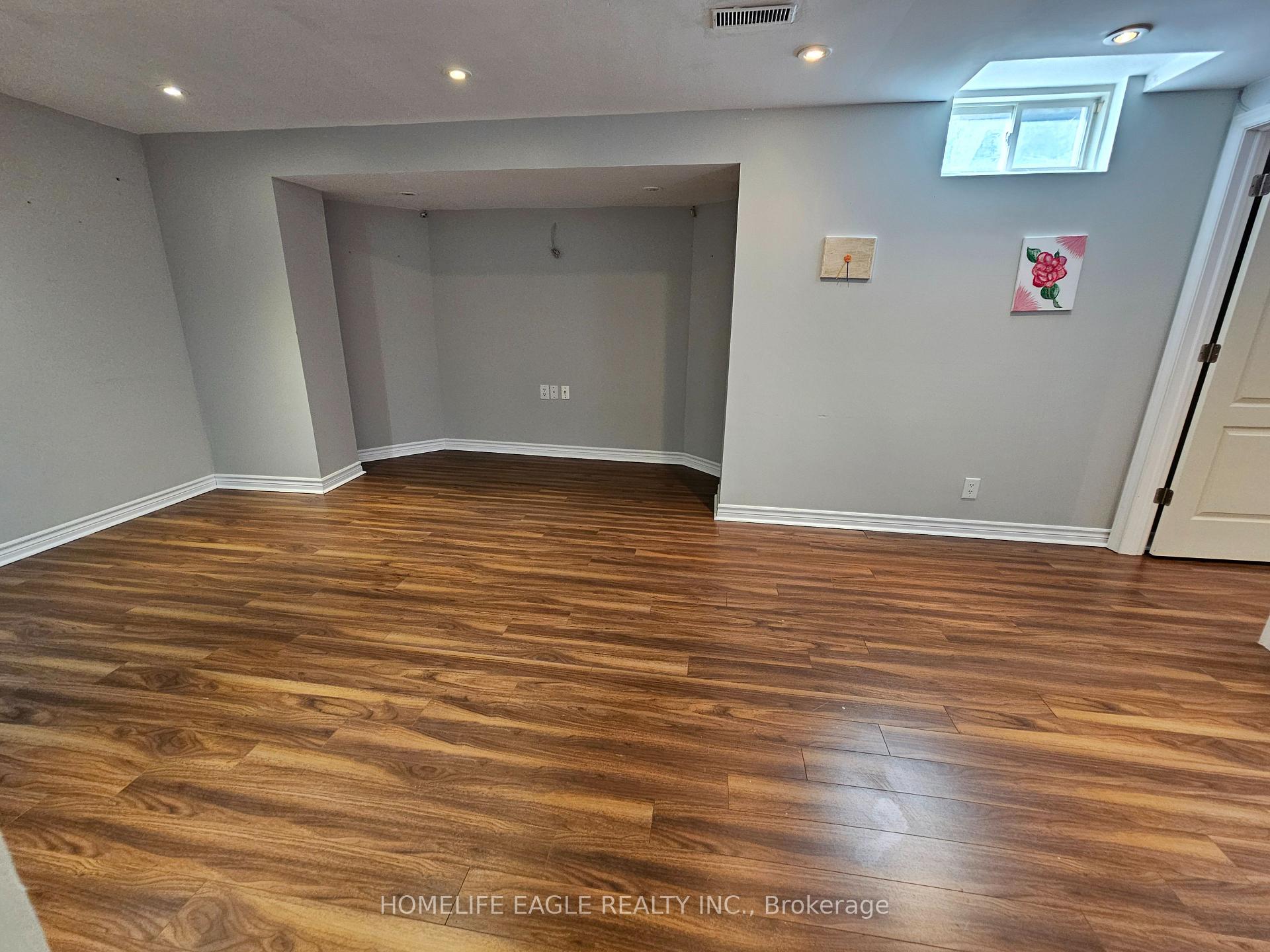 Photo 28 of 77 Earl Stewart Drive, Aurora, Bayview Wellington — HOMEH