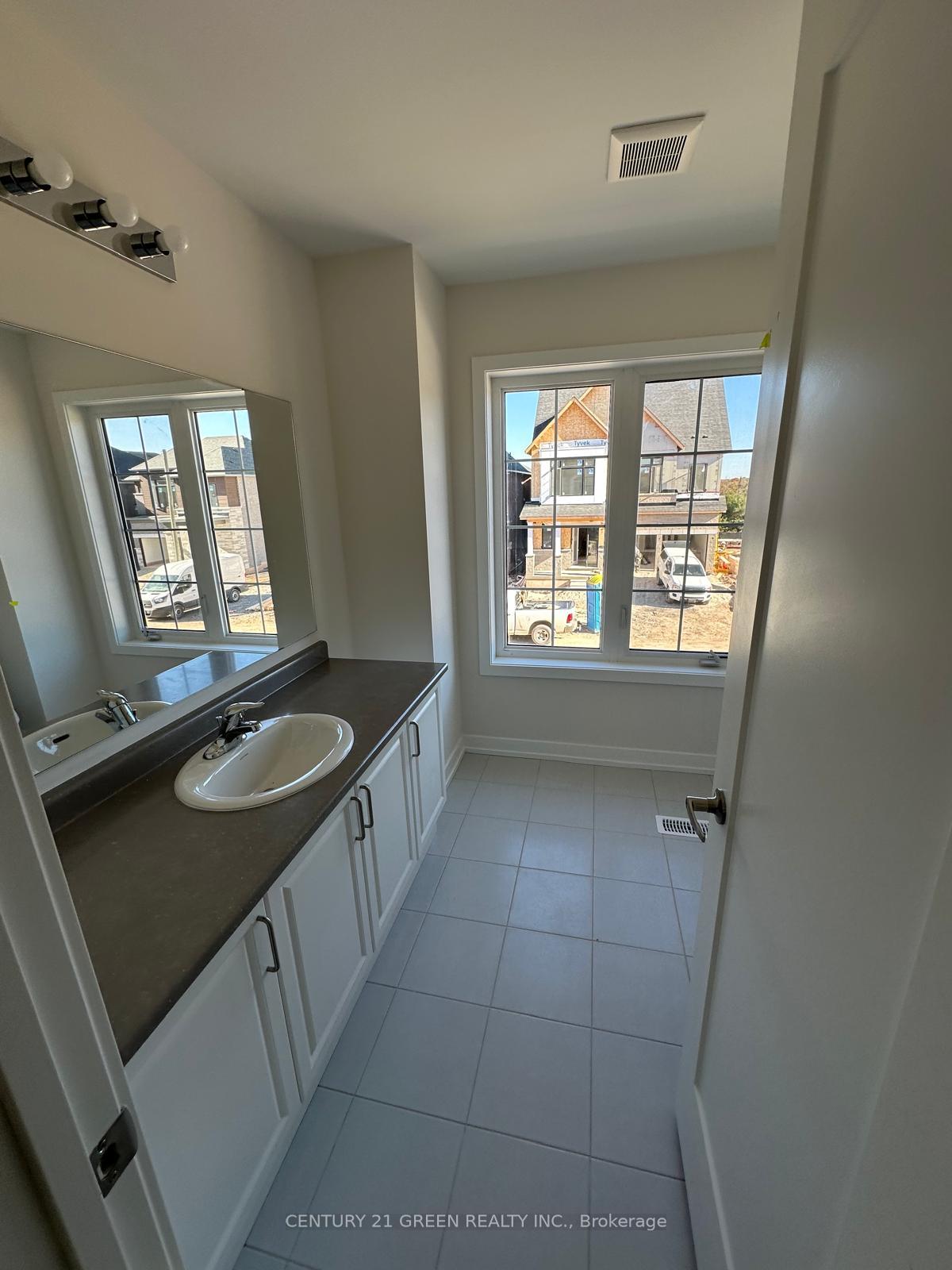 Photo 13 of 111 Henshaw Drive, Erin — HOMEH