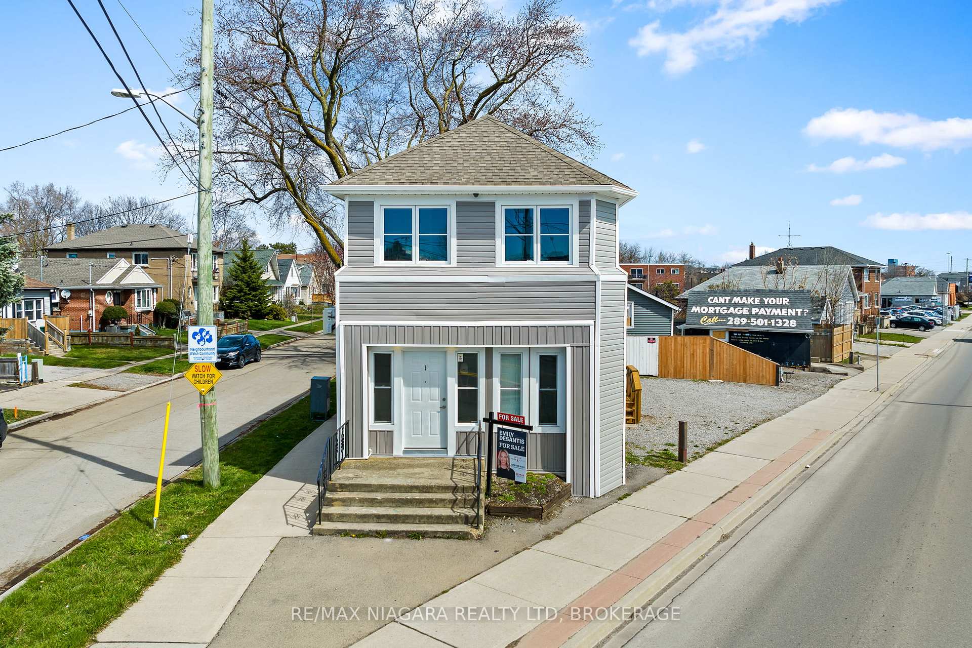 Photo 2 of 80 Page Street, St. Catharines, E. Chester — HOMEH