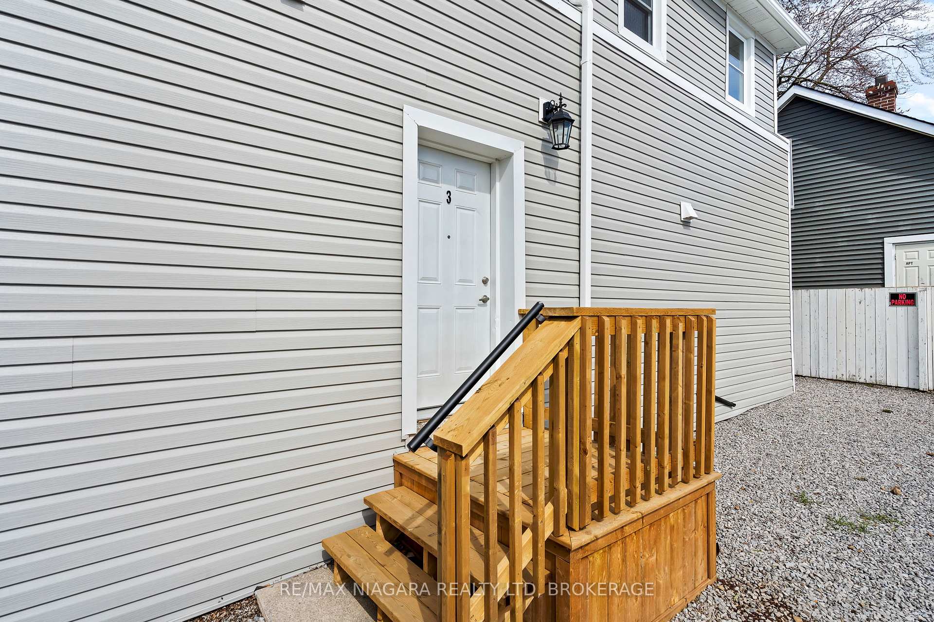 Photo 14 of 80 Page Street, St. Catharines, E. Chester — HOMEH