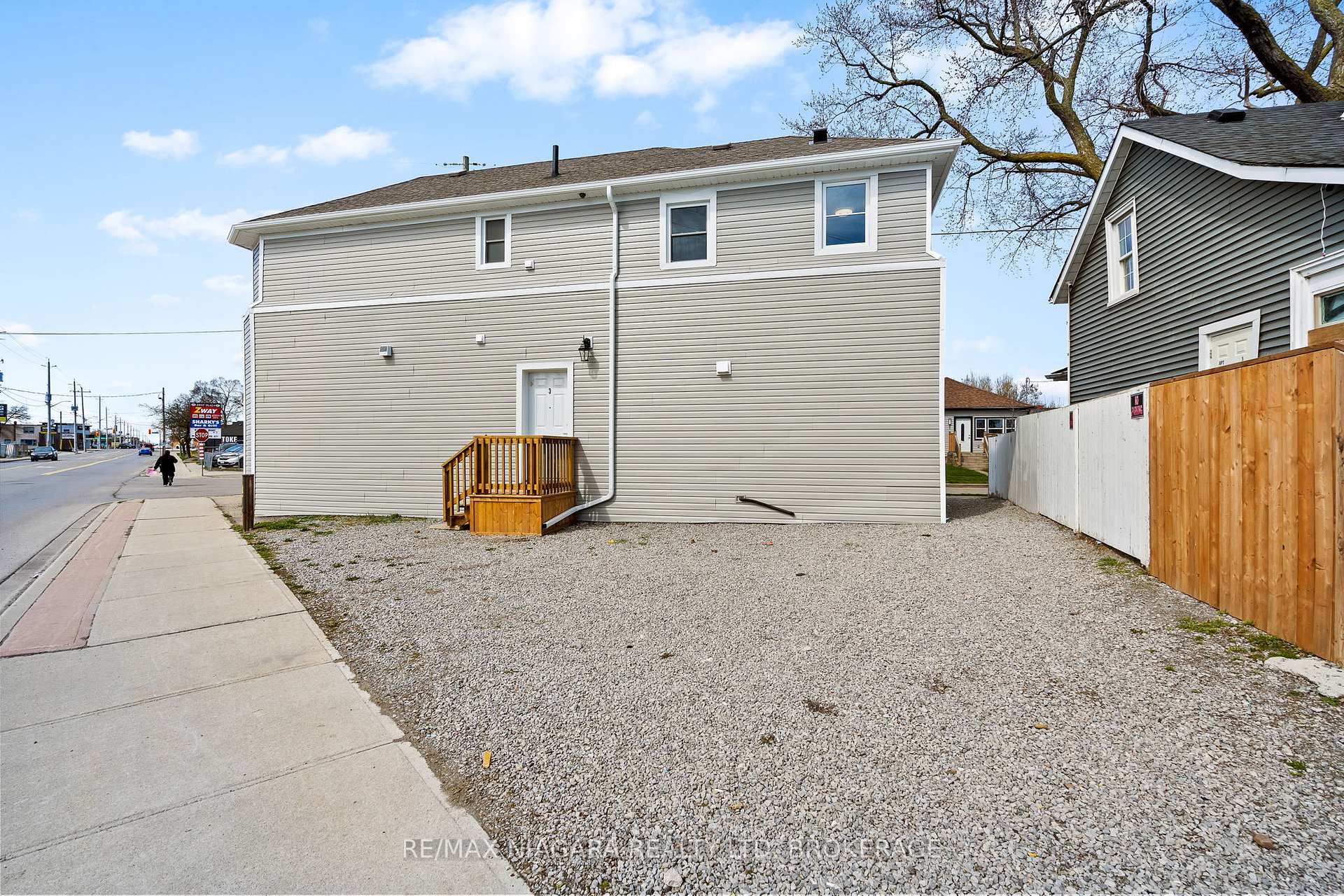 Photo 34 of 80 Page Street, St. Catharines, E. Chester — HOMEH