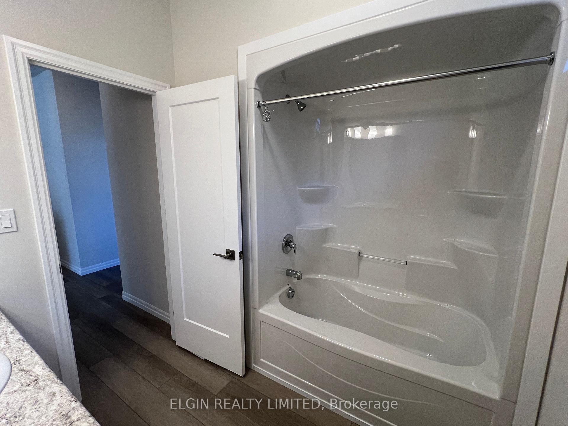 Photo 7 of 38 Dunning Way, St. Thomas — HOMEH