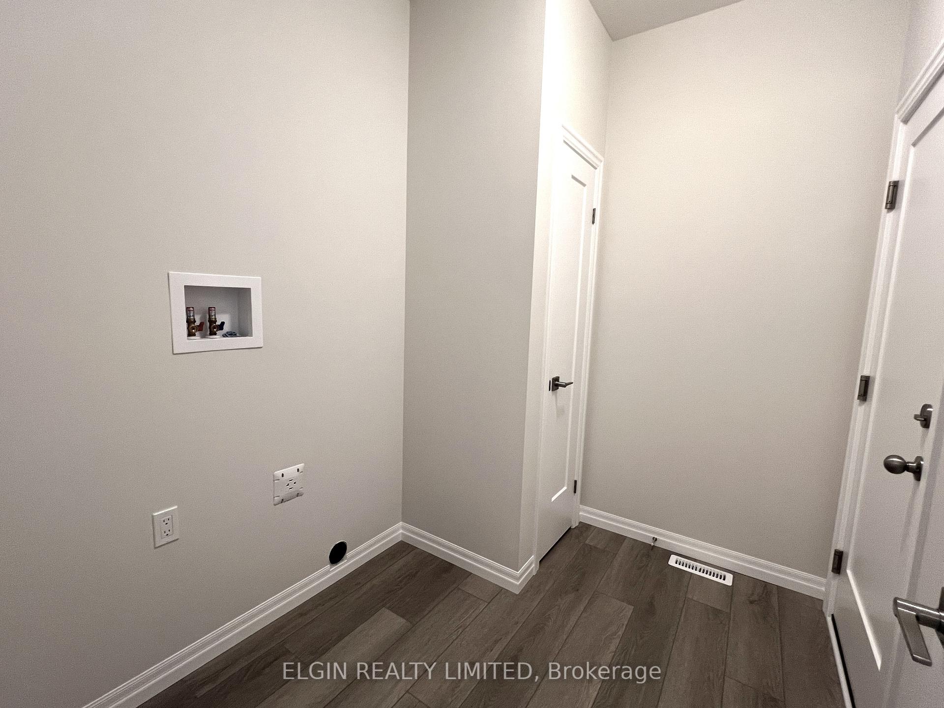 Photo 8 of 38 Dunning Way, St. Thomas — HOMEH