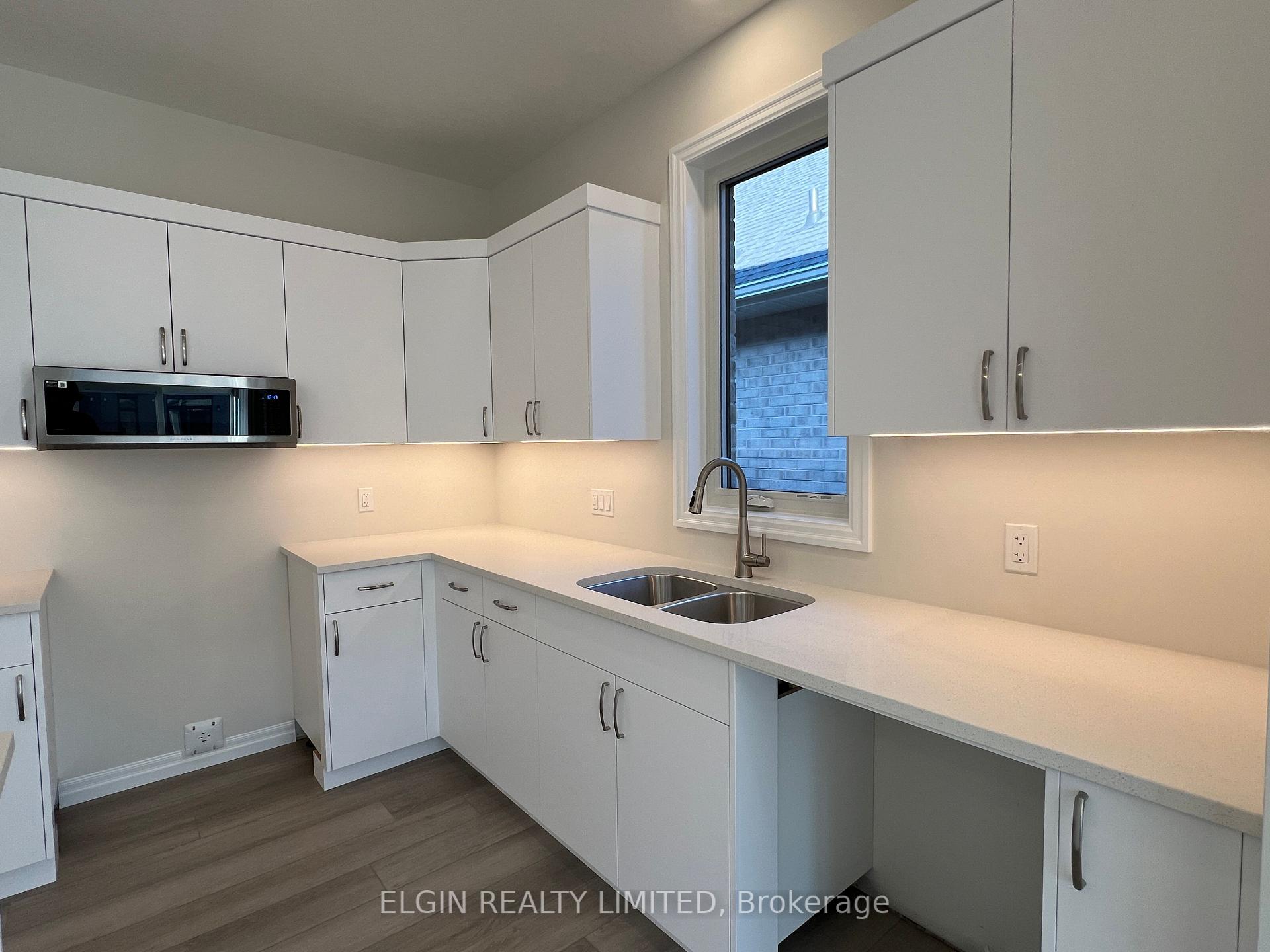 Photo 13 of 38 Dunning Way, St. Thomas — HOMEH