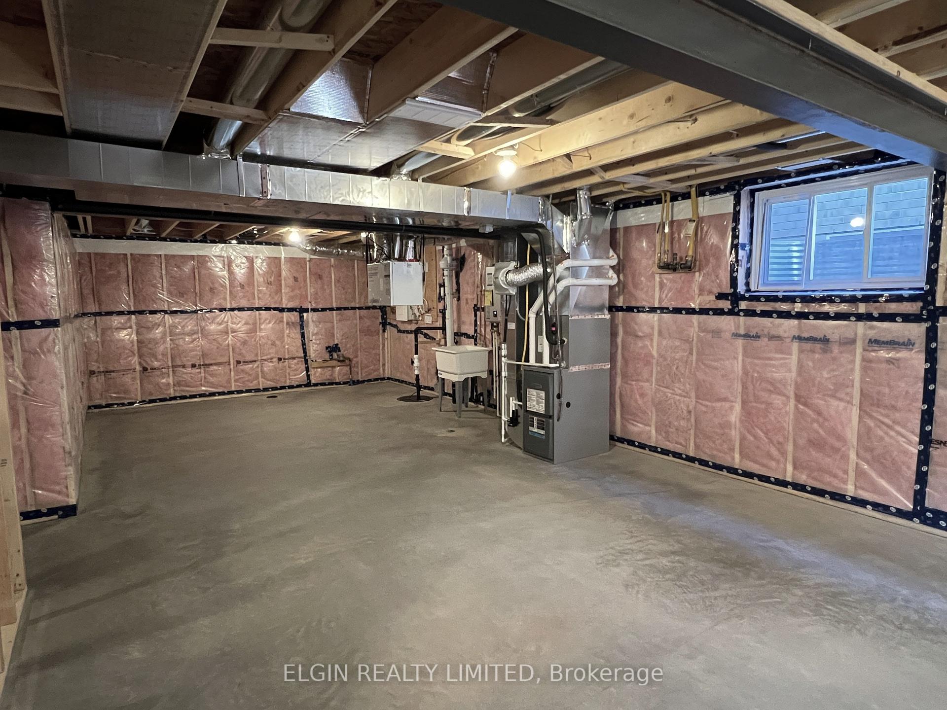 Photo 20 of 38 Dunning Way, St. Thomas — HOMEH
