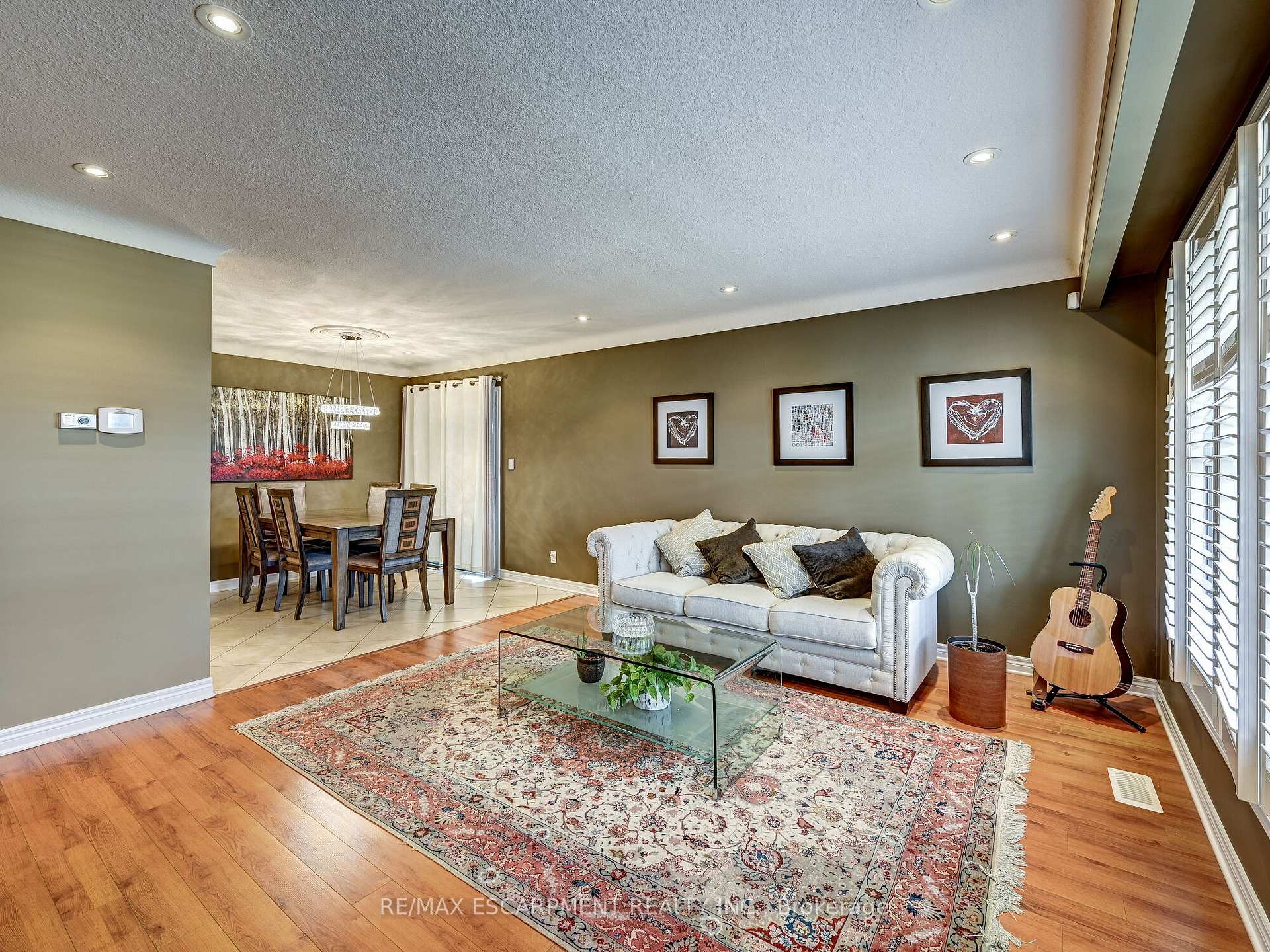 Photo 4 of 20 Village Gate, St. Catharines, Carlton/Bunting — HOMEH