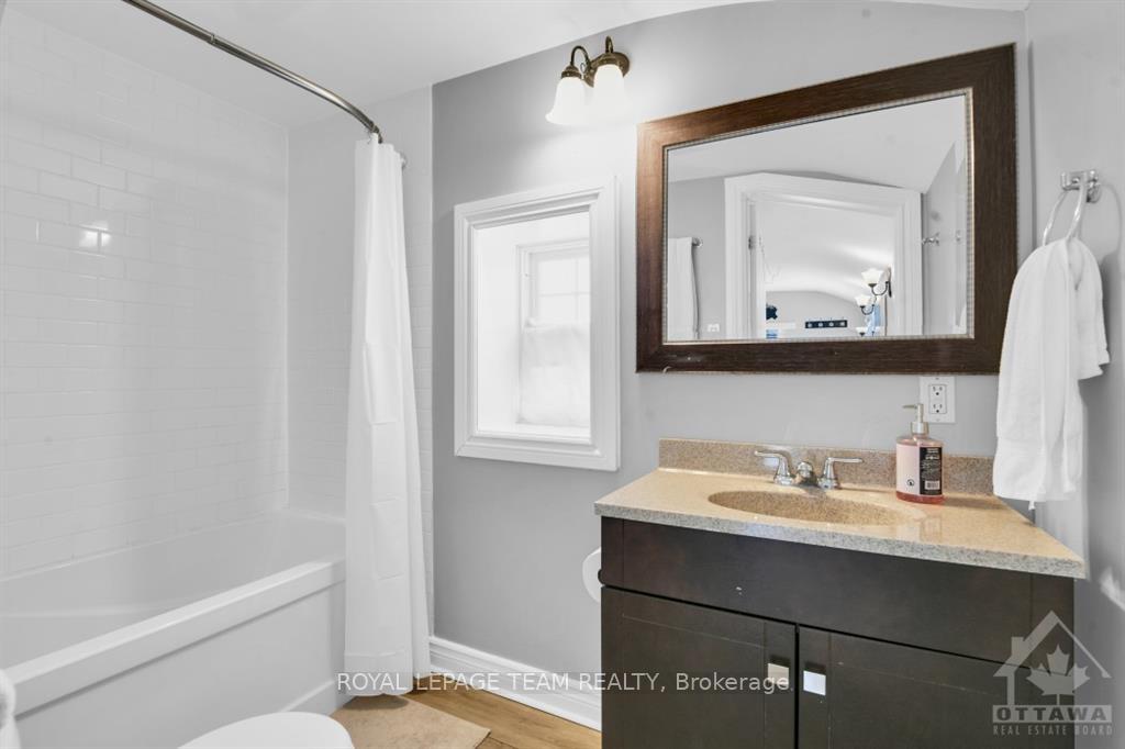 Photo 8 of 3506 Mcbean Street, Ottawa, Richmond — HOMEH
