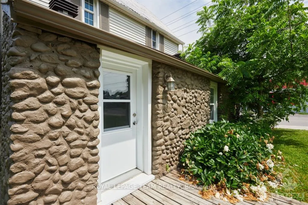 Photo 13 of 3506 Mcbean Street, Ottawa, Richmond — HOMEH